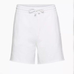 NWT TNA Cozy Fleece Boyfriend 6” Sweatshort Size XL White